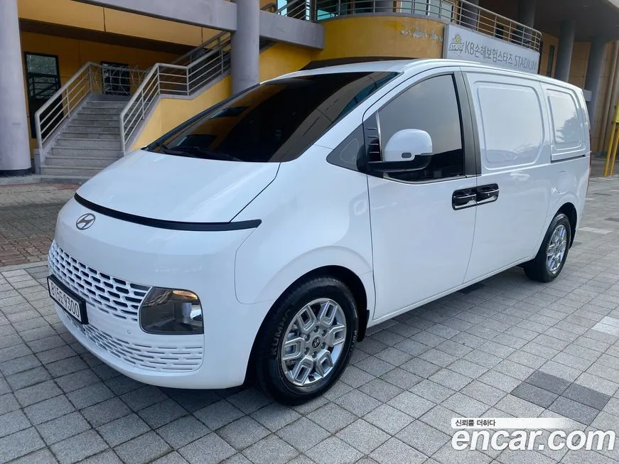 Hyundai Staria — фото 1