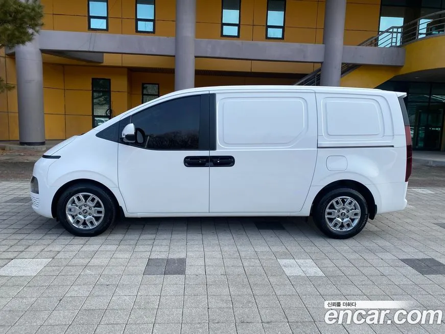Hyundai Staria — фото 2