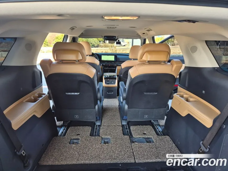 Kia Carnival — фото 10