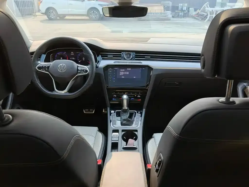 Volkswagen Magotan 2023 из CN, фото 2