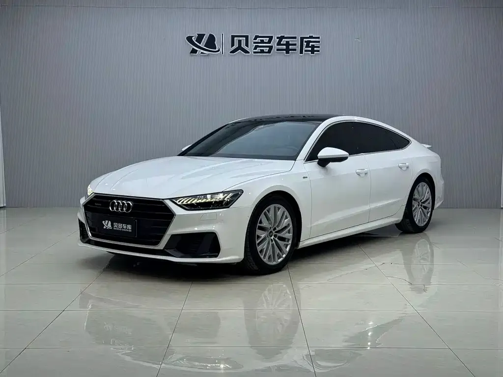 Audi A7 — фото 1