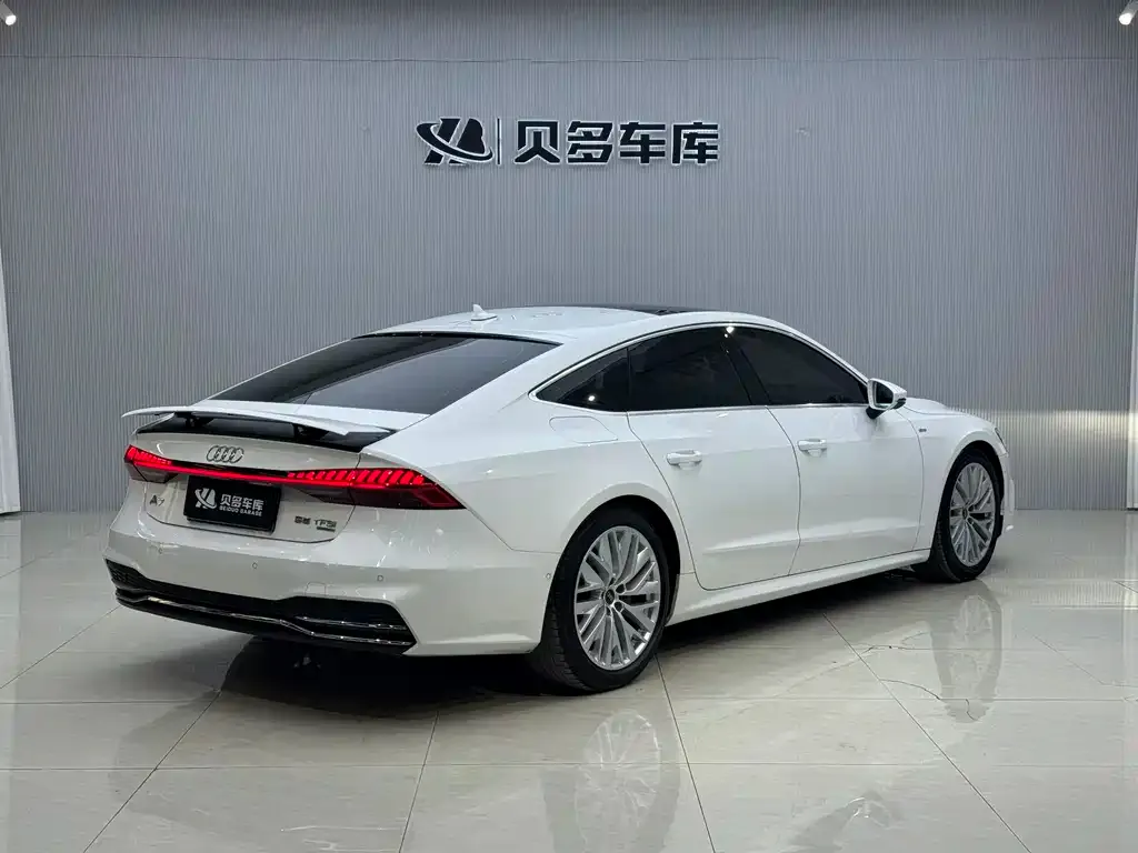 Audi A7 — фото 10