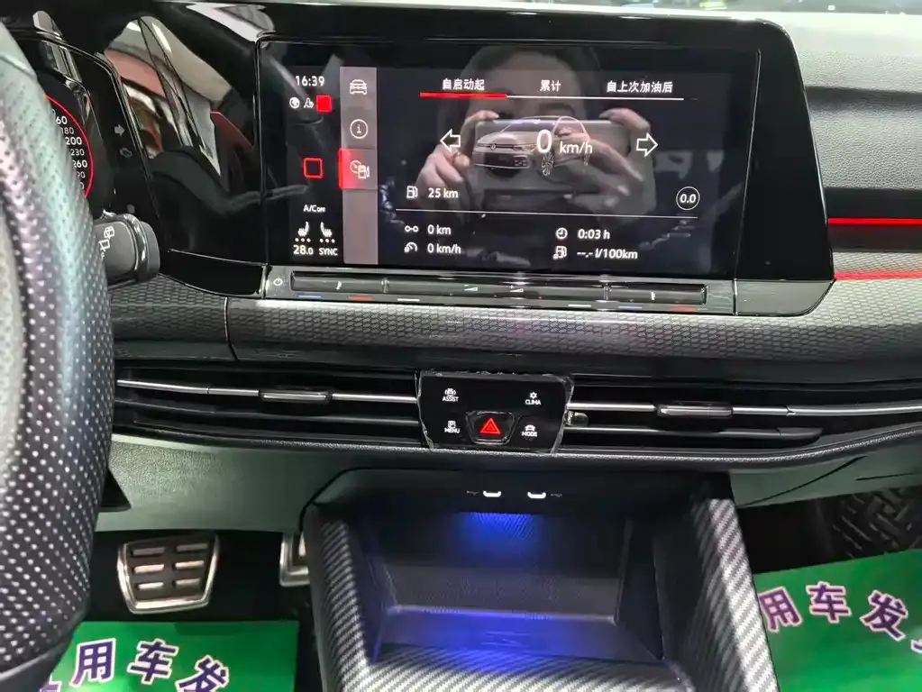 Volkswagen Golf GTI 2023 из CN, фото 4
