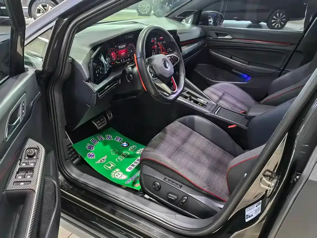 Volkswagen Golf GTI 2023 из CN, фото 10