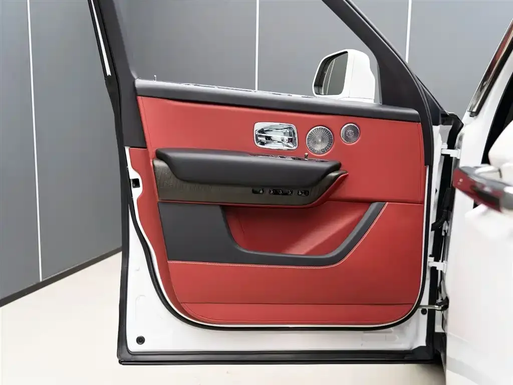 Rolls-Royce Cullinan 2022 из CN, фото 5