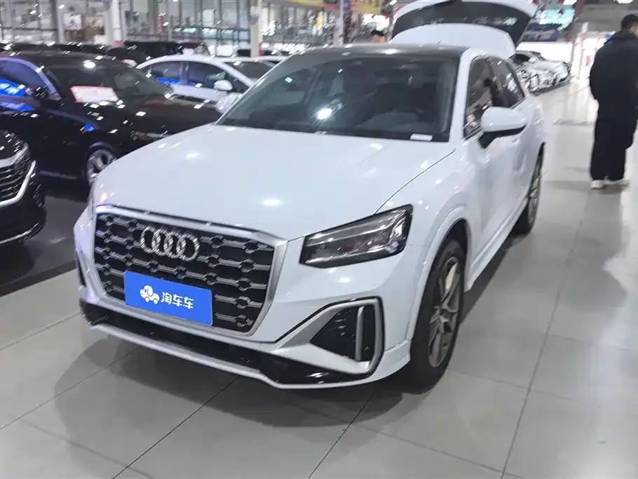 Audi Q2L 2022 из CN, фото 1