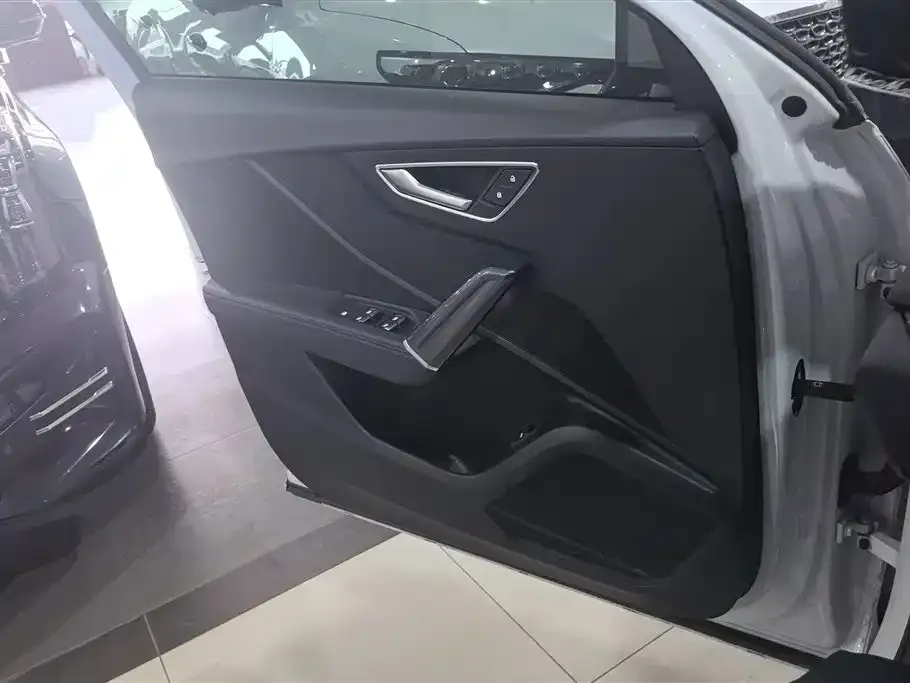 Audi Q2L 2022 из CN, фото 2