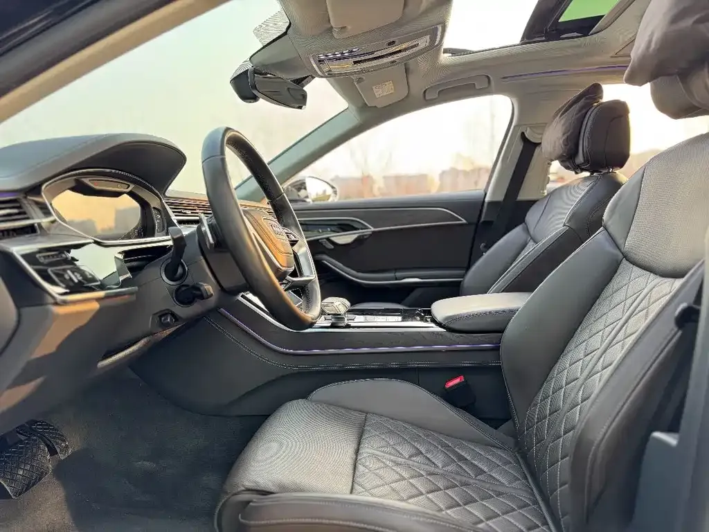 Audi A8 — фото 4