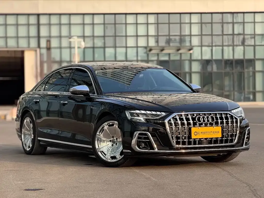 Audi A8 — фото 10