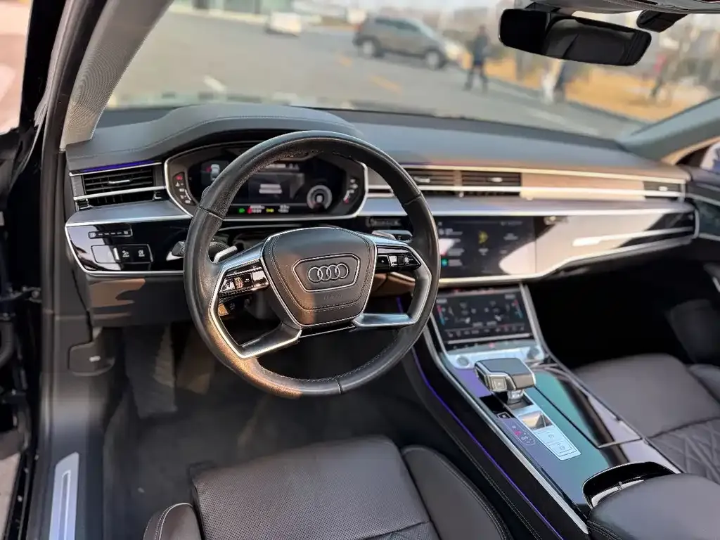 Audi A8 — фото 6