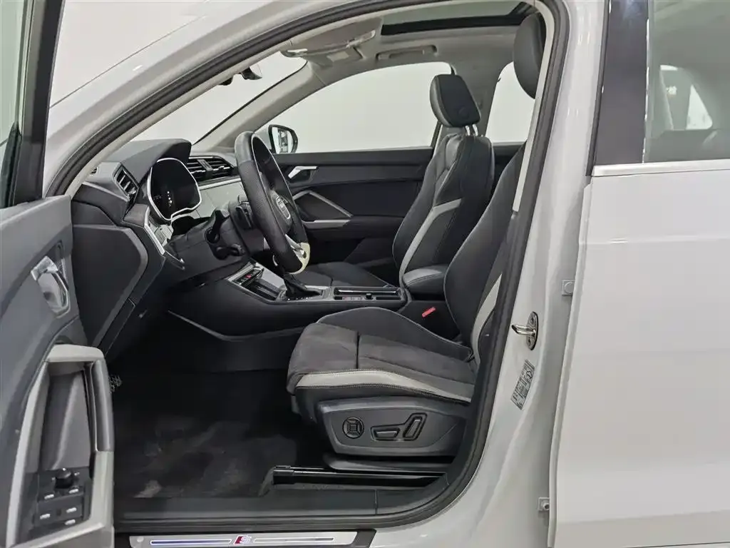 Audi Q3 2022 из CN, фото 10