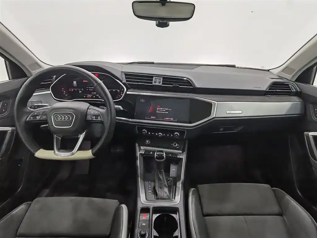 Audi Q3 2022 из CN, фото 2