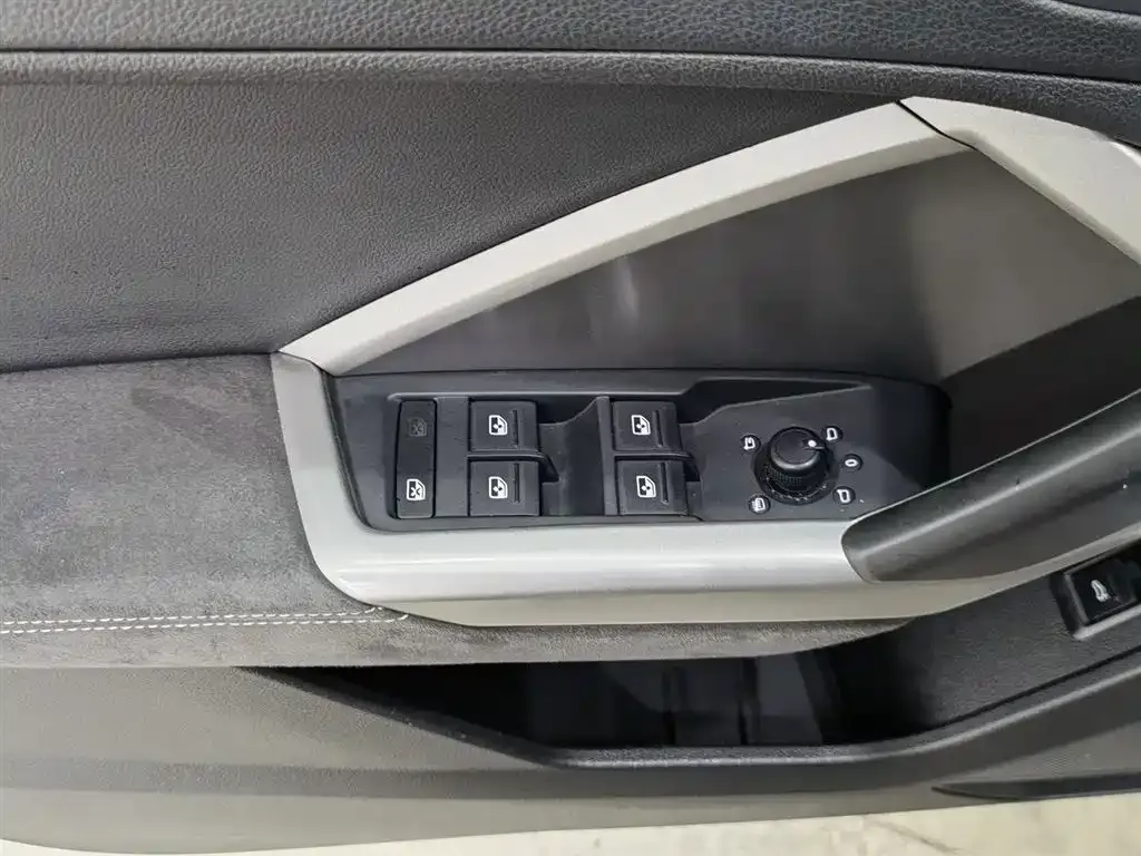 Audi Q3 2022 из CN, фото 8