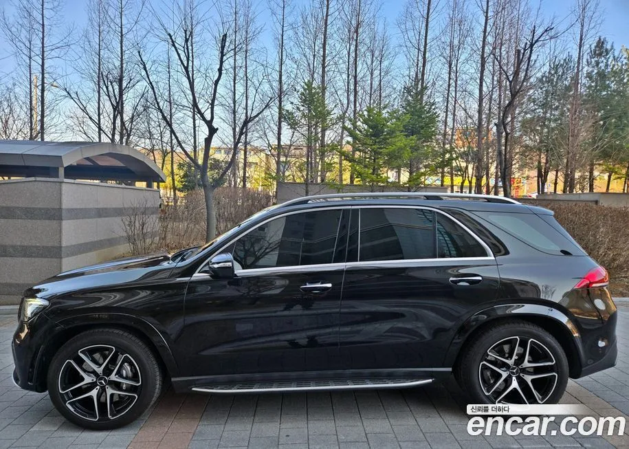 Mercedes-Benz GLE-Class — фото 10