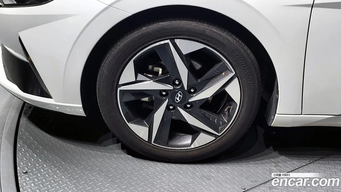 Hyundai AVANTE — фото 5