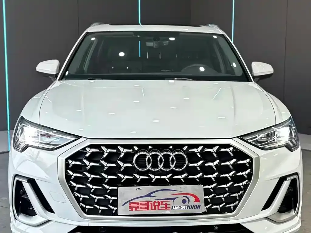 Audi Q3 2024 из CN, фото 2