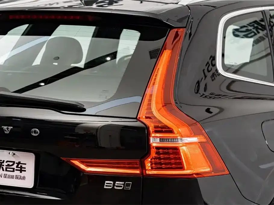 Volvo XC60 2025 из CN, фото 8