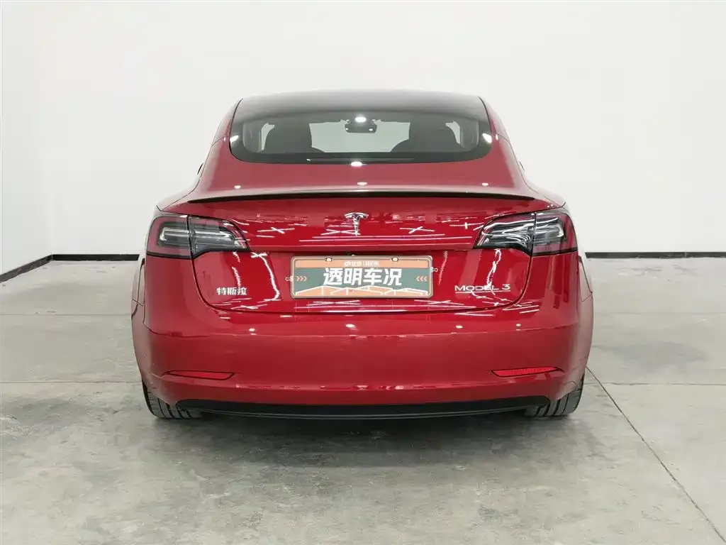 Tesla Model 3 — фото 8