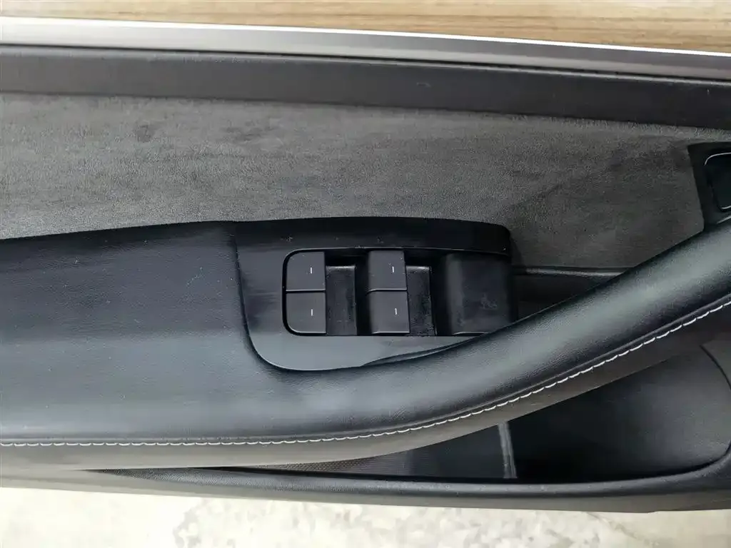 Tesla Model 3 — фото 6
