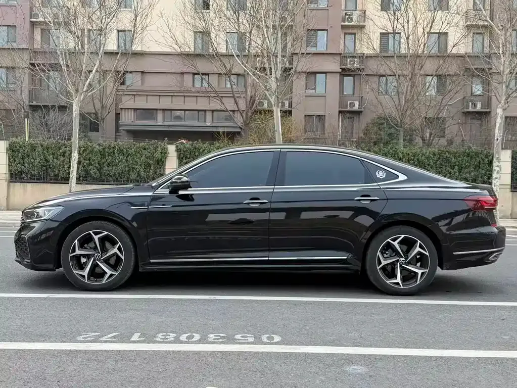 Volkswagen Passat 2024 из CN, фото 7
