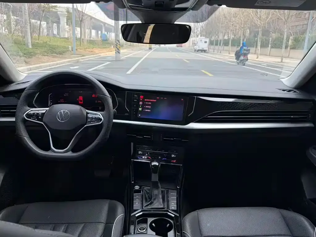 Volkswagen Passat 2024 из CN, фото 2