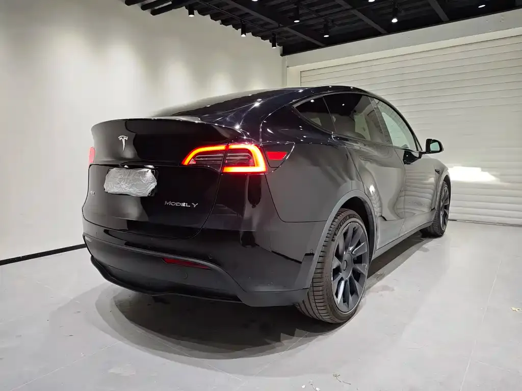 Tesla Model Y 2023 из CN, фото 7