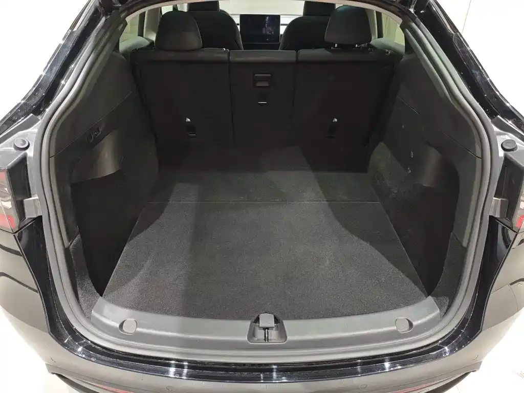 Tesla Model Y 2023 из CN, фото 9