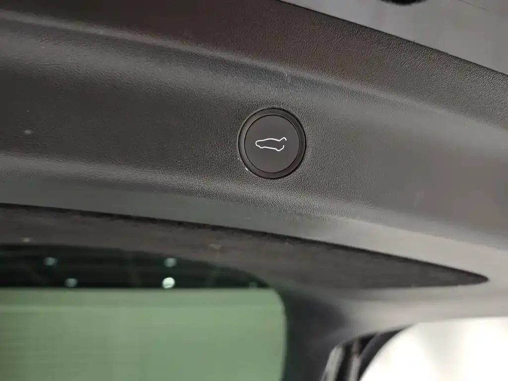 Tesla Model Y 2023 из CN, фото 10