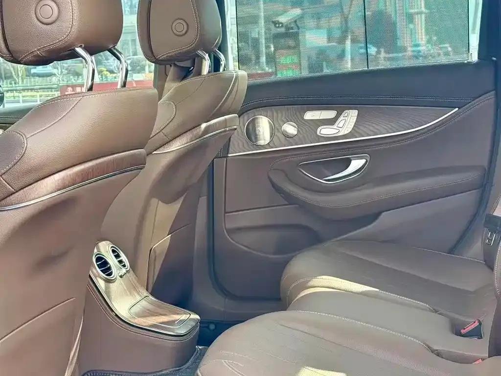 Mercedes-Benz E-Class 2023 из CN, фото 7