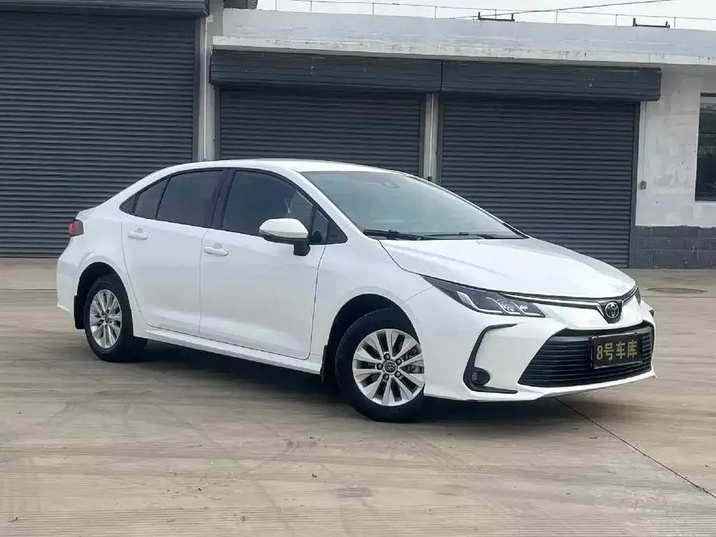 Toyota Corolla — фото 2