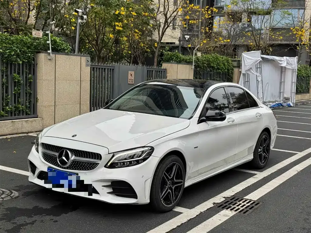 Mercedes-Benz C-Class — фото 1