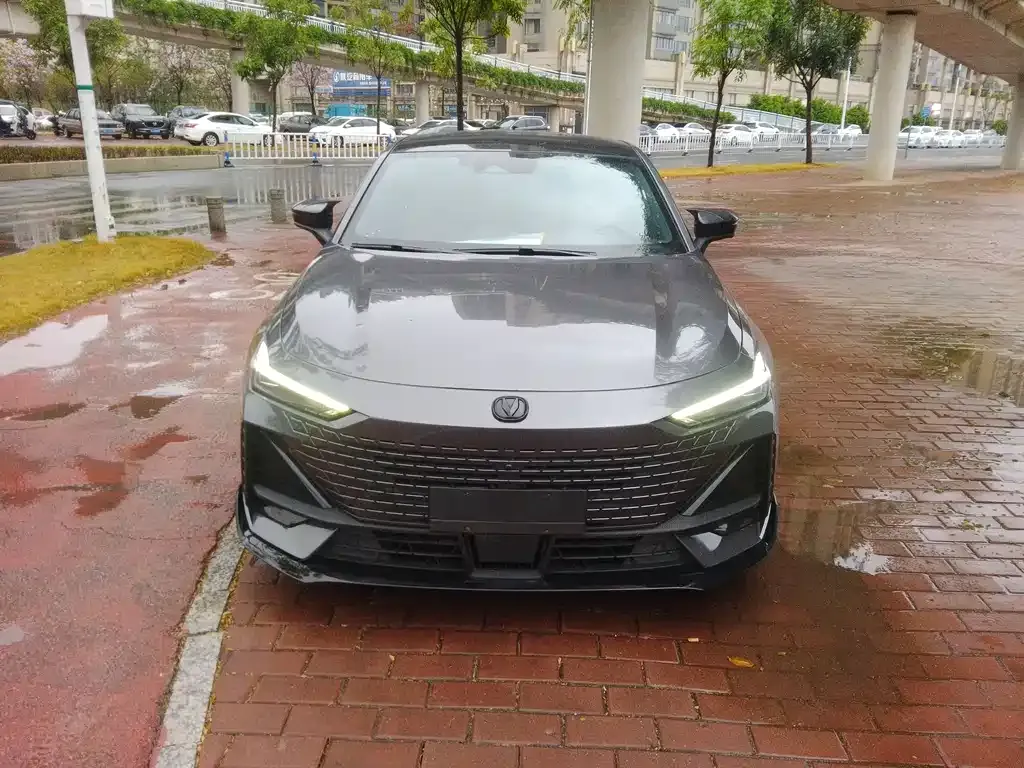 Changan UNI-V 2023 из CN, фото 2