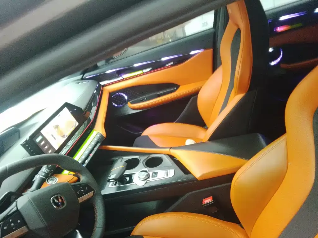 Changan UNI-V 2023 из CN, фото 8