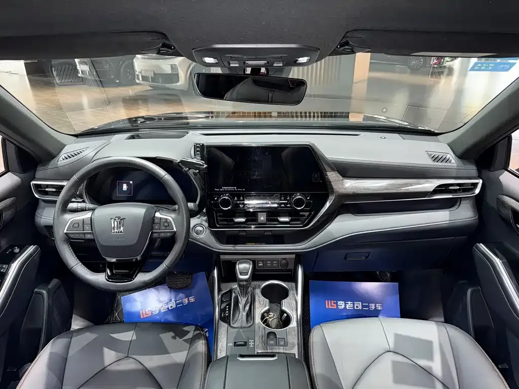 Toyota Crown Kluger 2024 из CN, фото 10