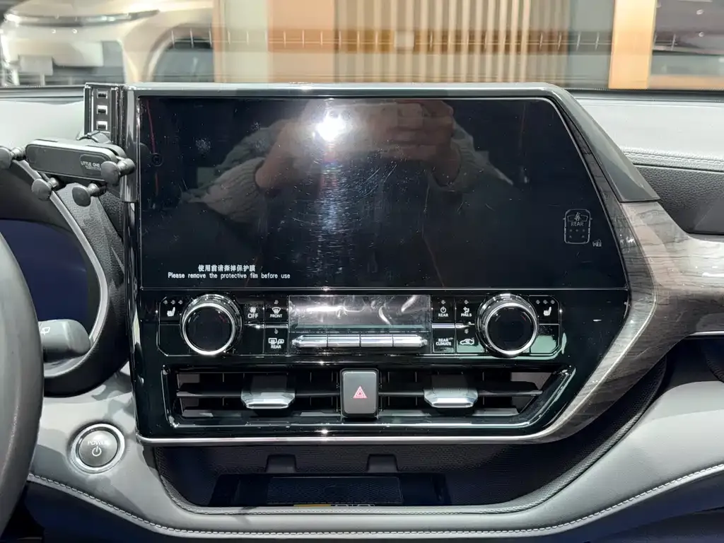Toyota Crown Kluger 2024 из CN, фото 9