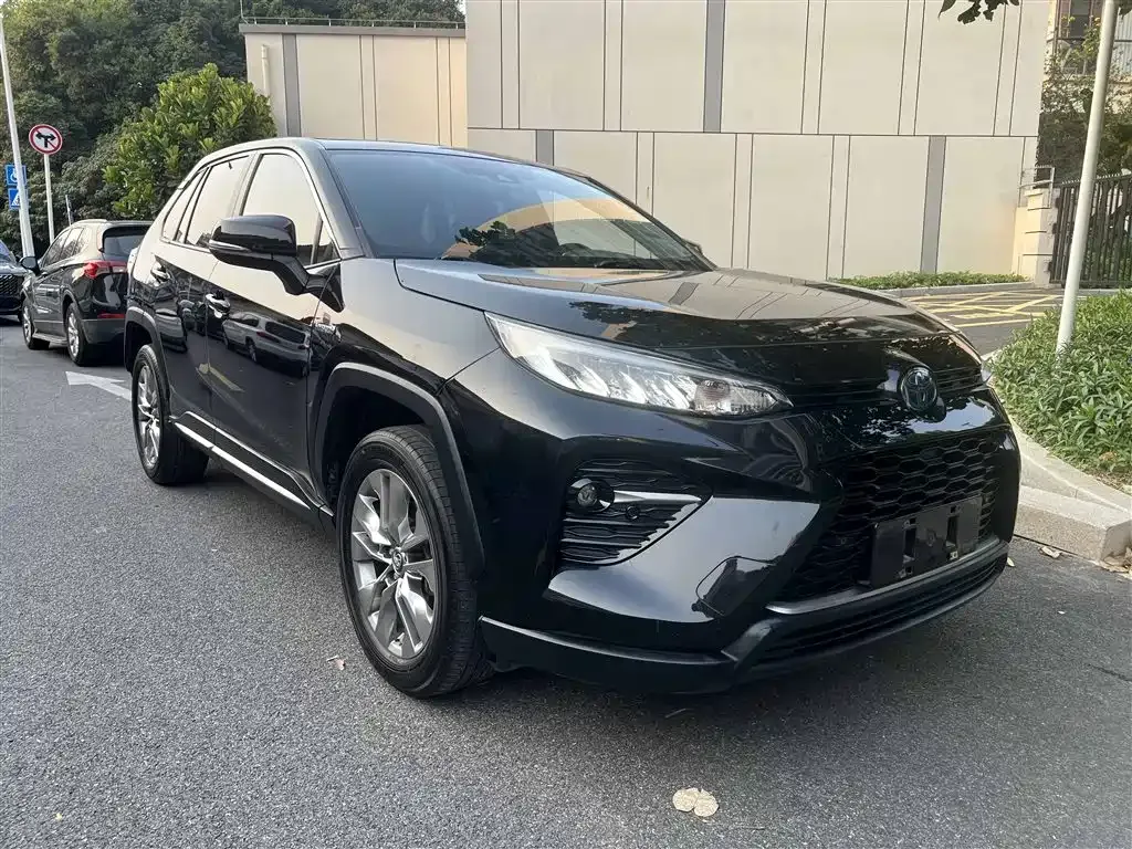 Toyota Wildlander — фото 10