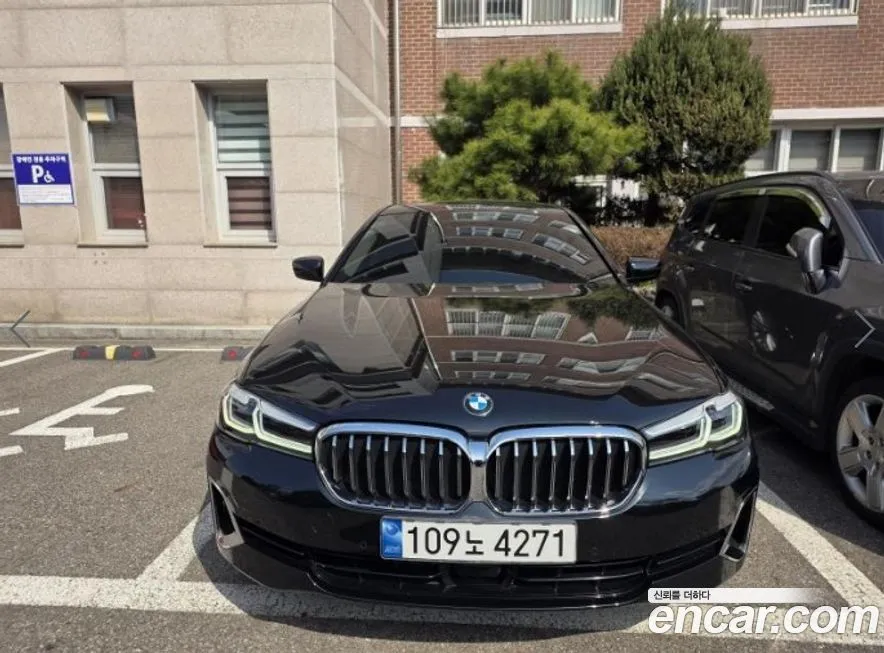 BMW 5-Series 530i Luxury