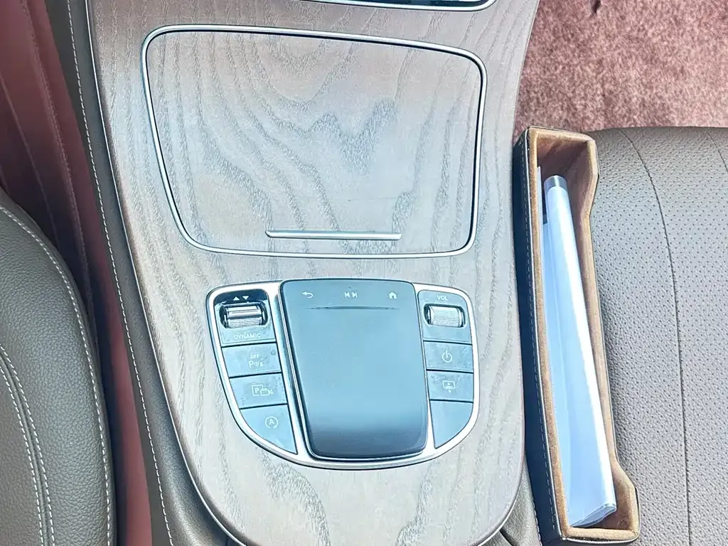 Mercedes-Benz E-Class 2023 из CN, фото 6