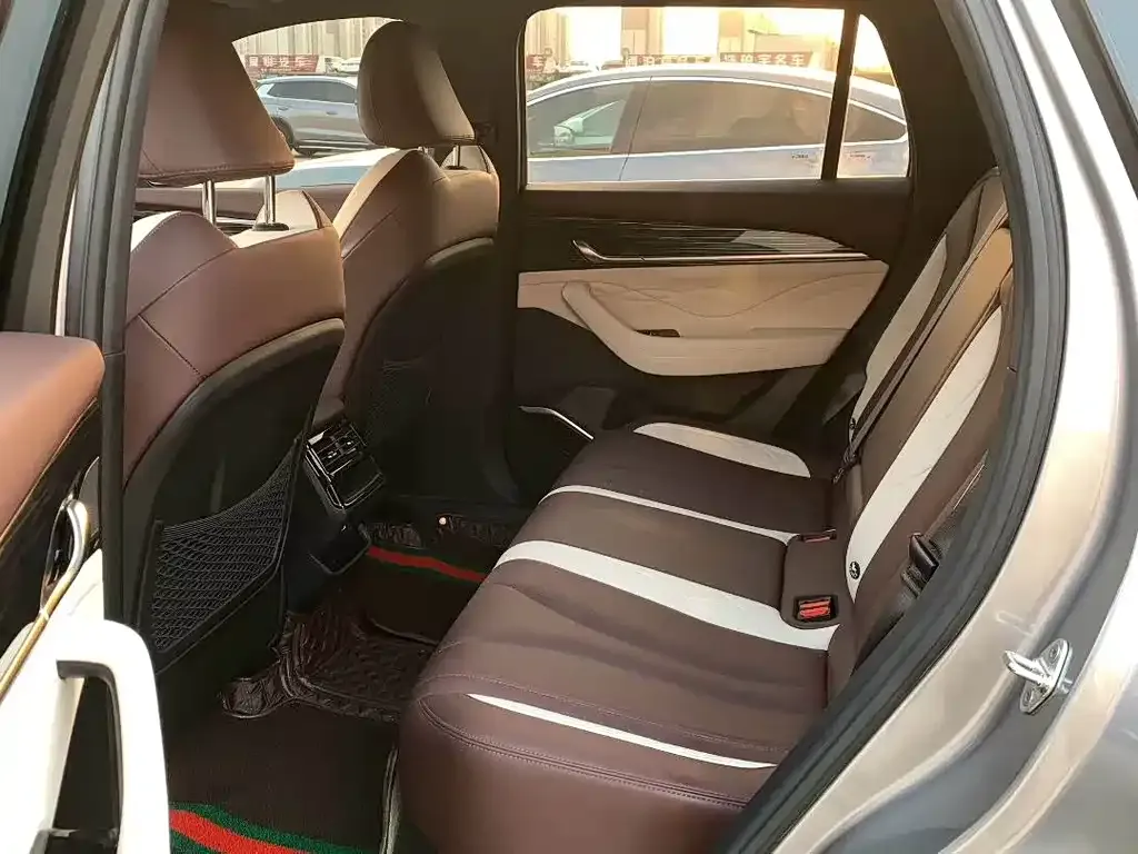 Geely Xingyue L 2024 из CN, фото 7
