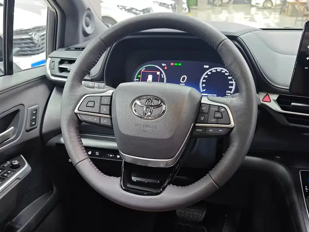 Toyota Granvia 2026 из CN, фото 9