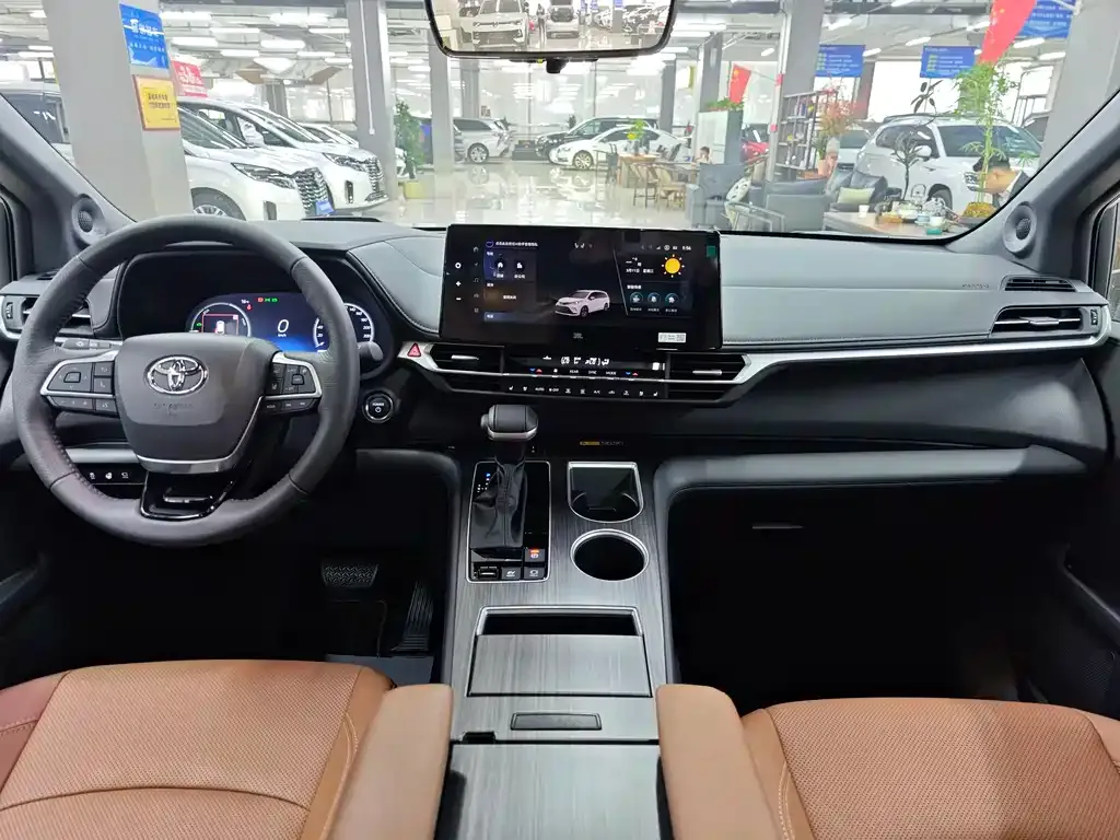 Toyota Granvia 2026 из CN, фото 4