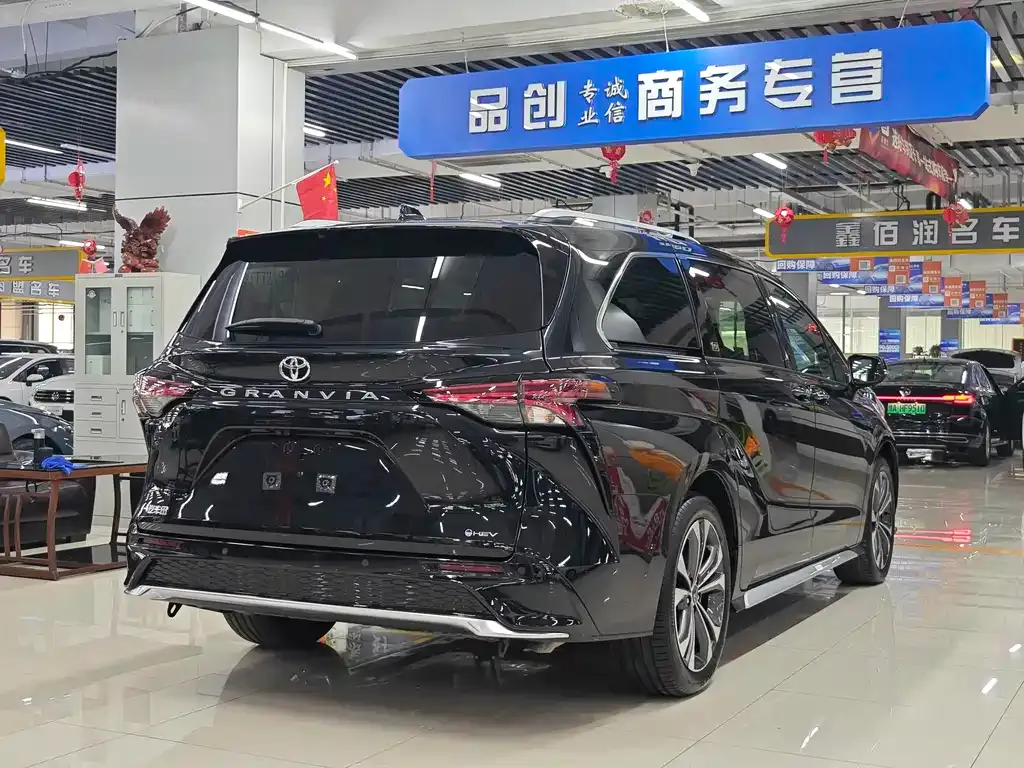 Toyota Granvia 2026 из CN, фото 6