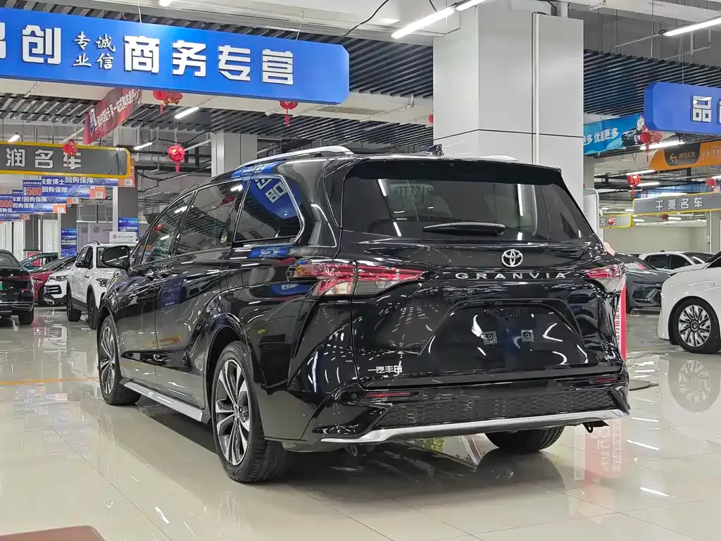 Toyota Granvia 2026 из CN, фото 10