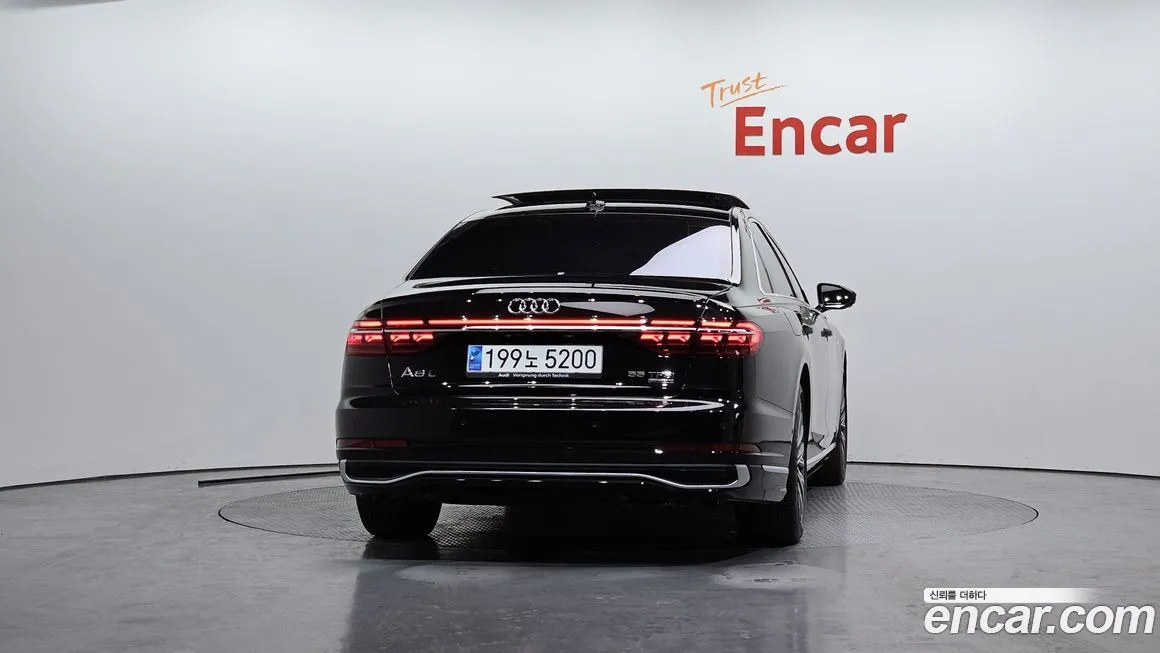Audi A8 — фото 8