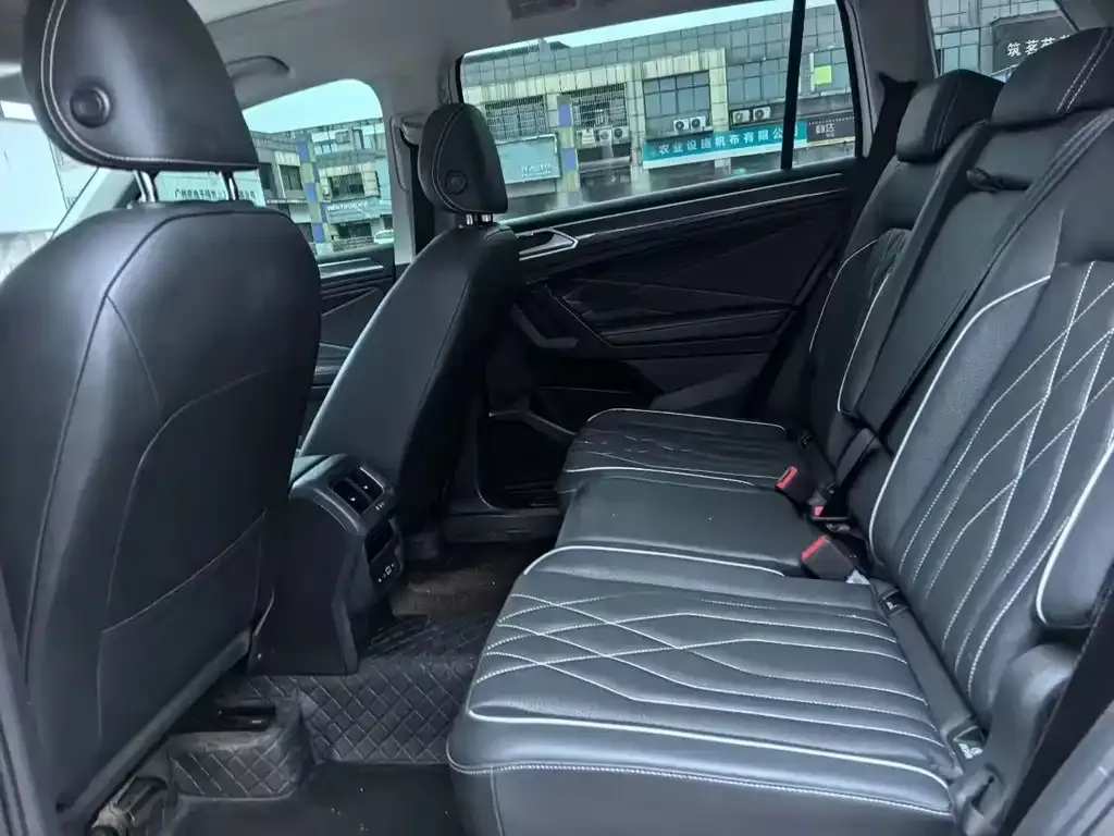 Volkswagen Tiguan L 2023 из CN, фото 5