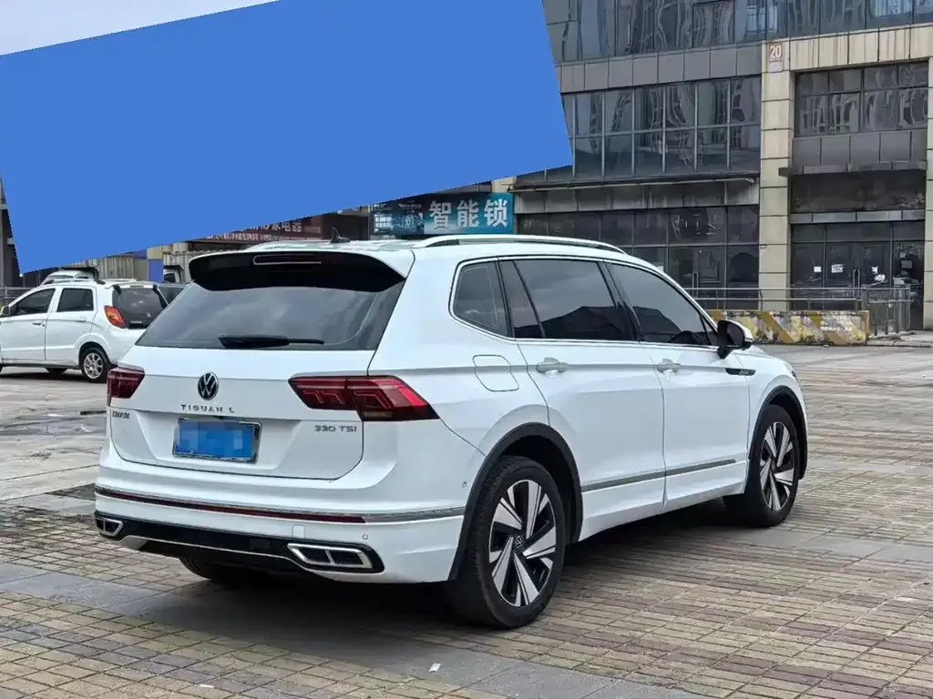Volkswagen Tiguan L 2023 из CN, фото 2