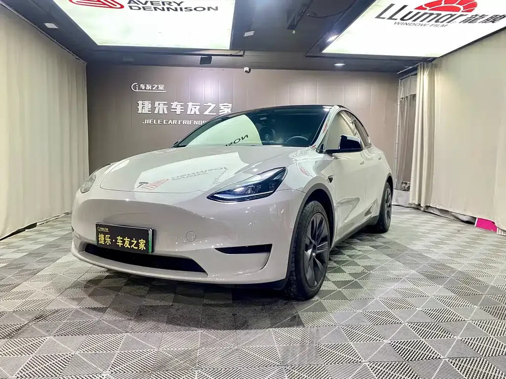 Tesla Model Y 2024 из CN, фото 1