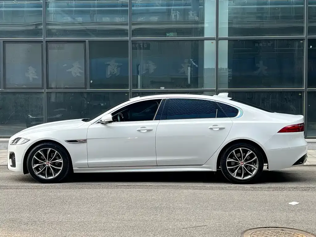 Jaguar XFL 2023 из CN, фото 7