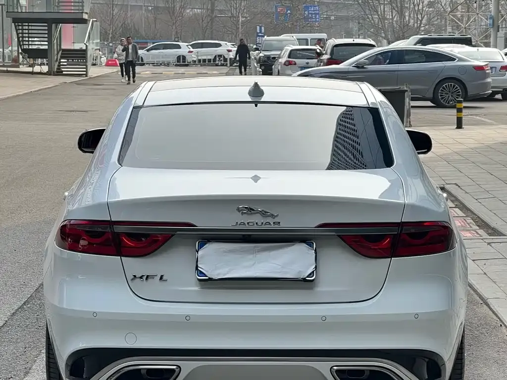 Jaguar XFL 2023 из CN, фото 8