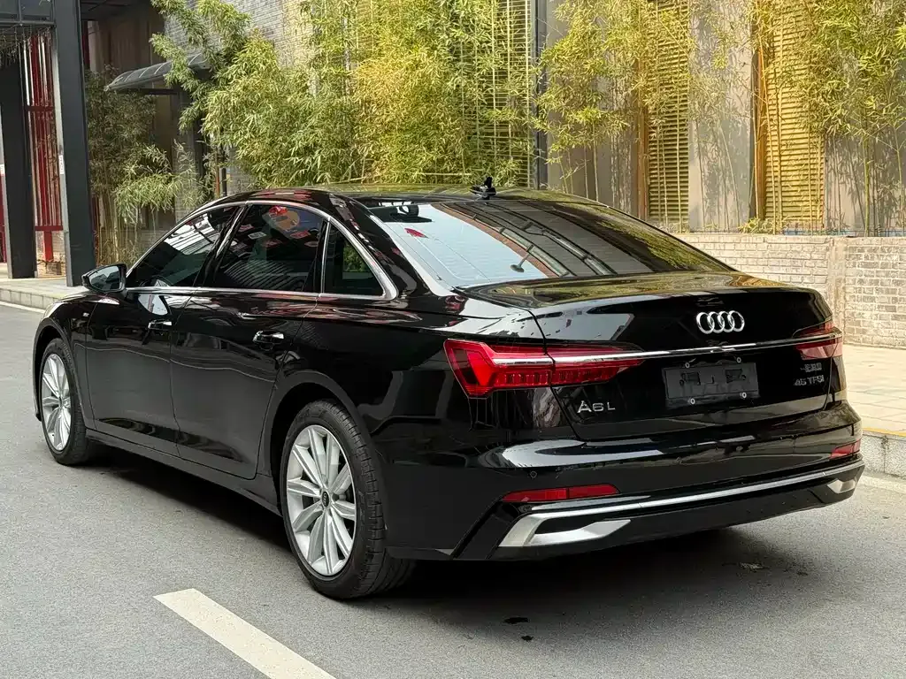 Audi A6L — фото 9